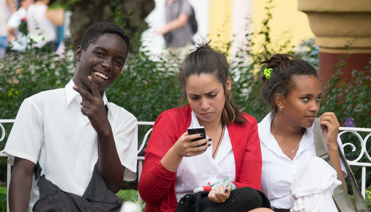 High school students on lunch break, Remedios