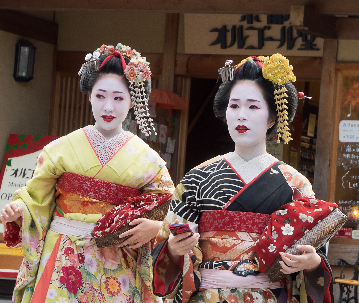Maiko (geisha-in-training), Gion District, Kyoto
