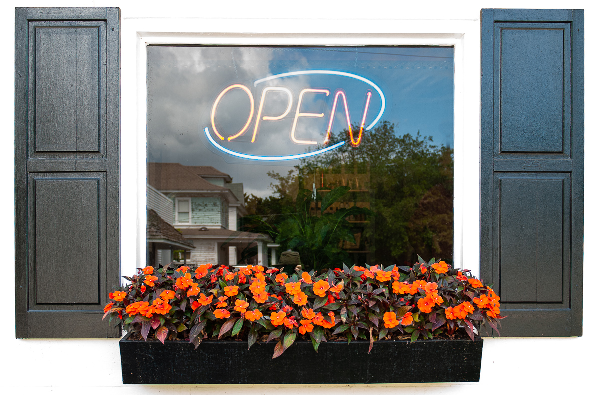 Flower box, open